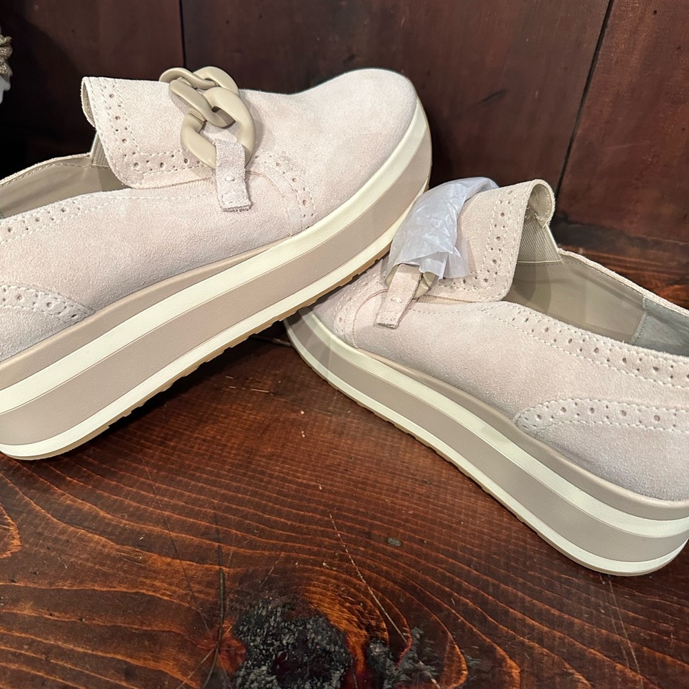 Dolce Vita Sneakers